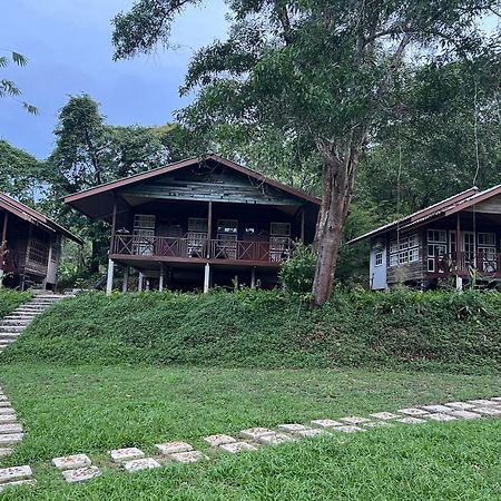 Phayam Valley Homestay เกาะพยาม ภายนอก รูปภาพ