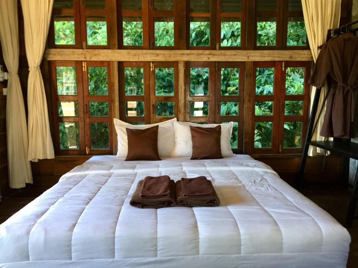 Phayam Valley Homestay เกาะพยาม ภายนอก รูปภาพ