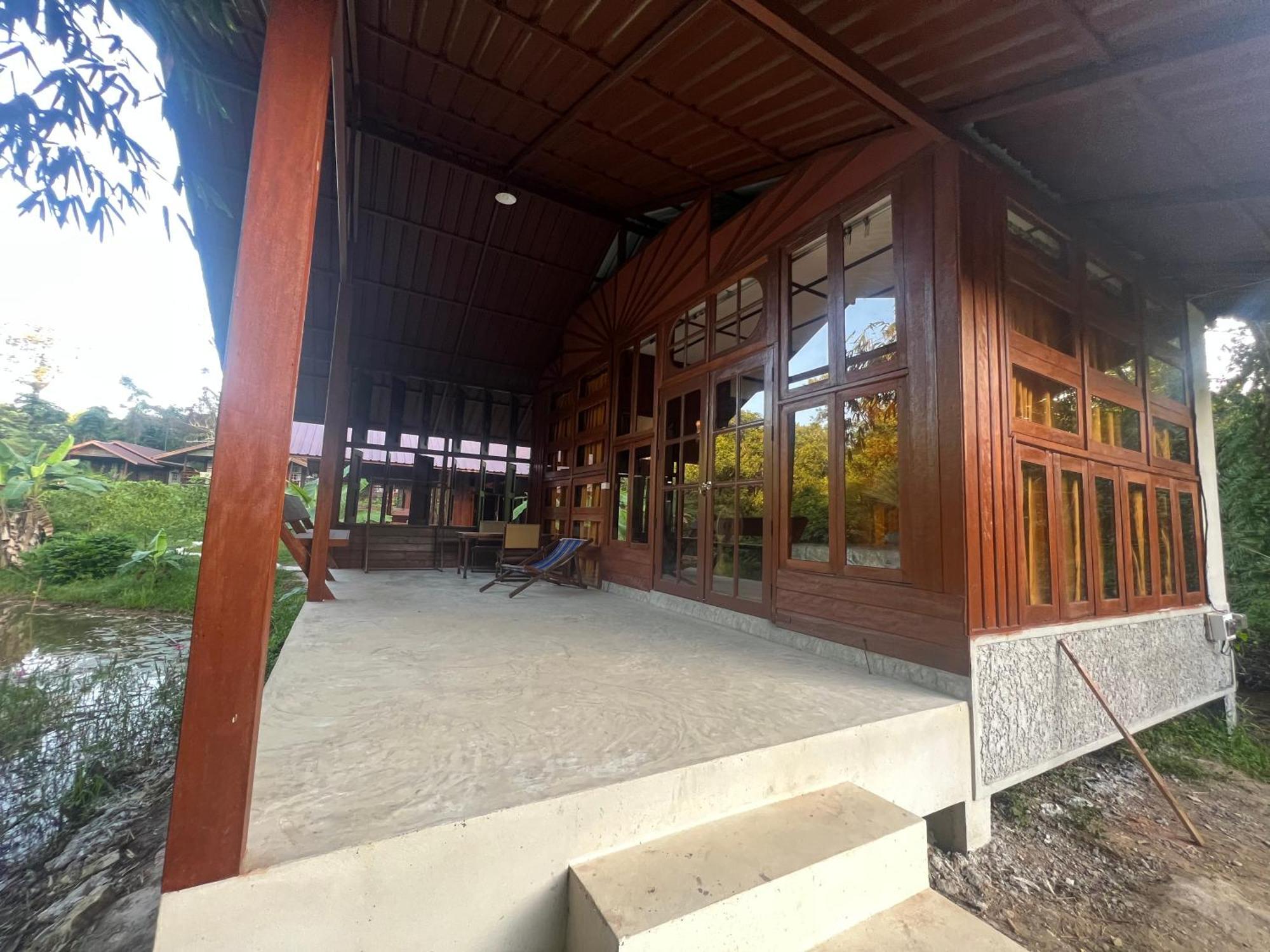 Phayam Valley Homestay เกาะพยาม ภายนอก รูปภาพ